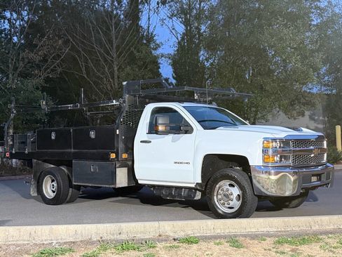 Used 2019 Chevrolet Silverado 3500 W/T w/ WT Convenience Package image 3