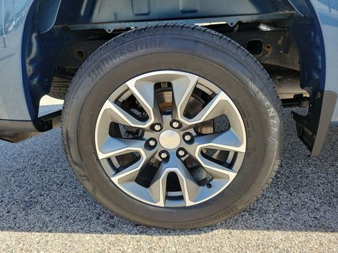 Used 2024 Chevrolet Silverado 1500 LT AWD/4WD image 5