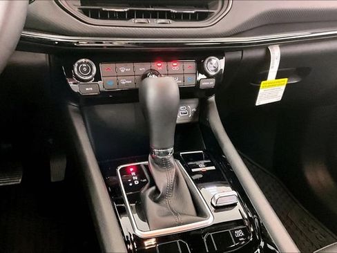 New 2026 Jeep Compass Latitude image 7