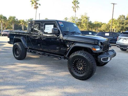 Used 2021 Jeep Gladiator Sport AWD/4WD image 2