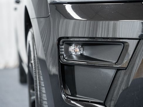 Used 2022 Ford Expedition Max Limited image 10