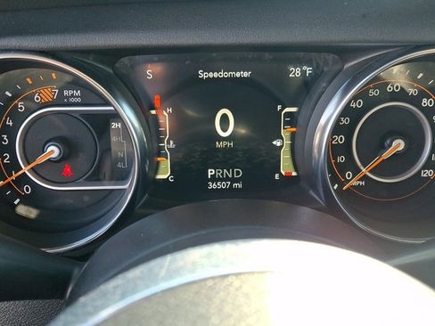 Used 2023 Jeep Wrangler Sahara w/ Cold Weather Group image 20