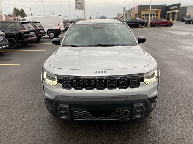 Used 2026 Jeep Cherokee Laredo AWD/4WD image 2