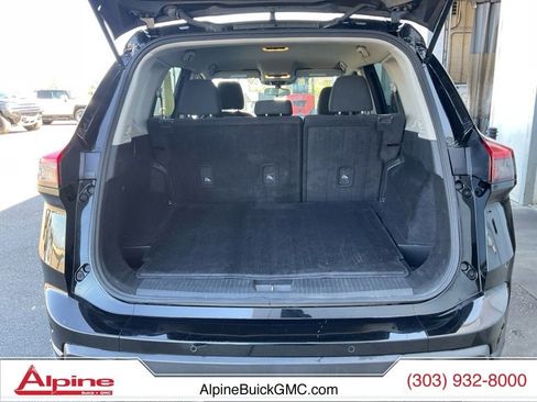Used 2024 Nissan Rogue S FWD image 19