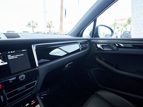 Used 2024 Porsche Macan image 59