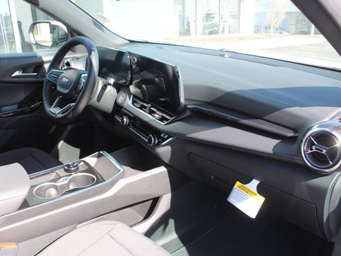 New 2026 Chevrolet Equinox LT w/ Safety and Technology Package image 14