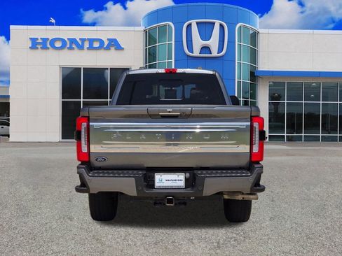 Used 2024 Ford F250 Platinum AWD/4WD image 4