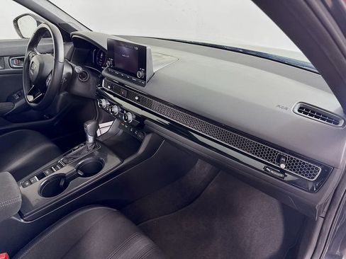 Used 2025 Honda Civic Sport image 26