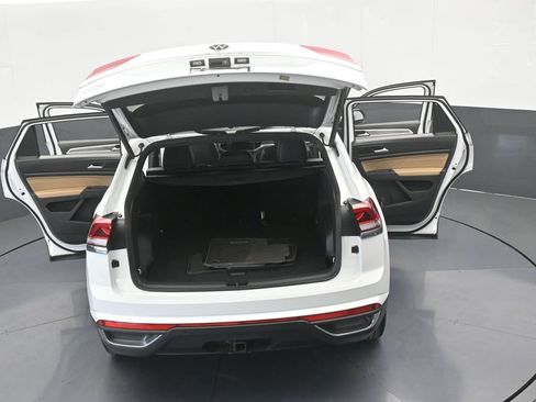 Used 2021 Volkswagen Atlas Cross Sport SE w/ Panoramic Sunroof Package image 72