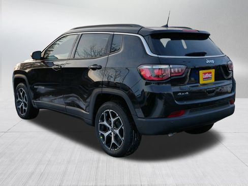 New 2026 Jeep Compass Limited image 5