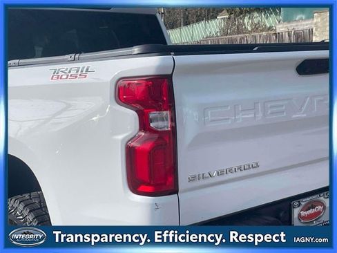 Used 2023 Chevrolet Silverado 1500 LT Trail Boss image 12