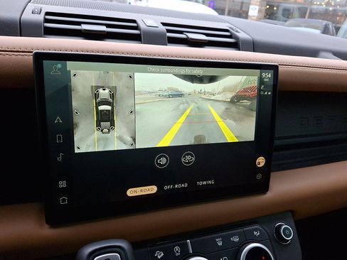 Certified 2024 Land Rover Defender 110 X image 24