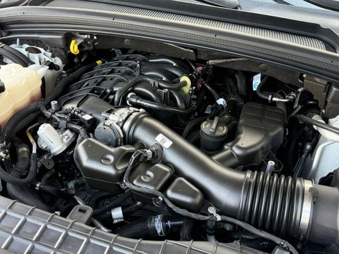 Used 2023 Jeep Grand Cherokee Altitude image 41