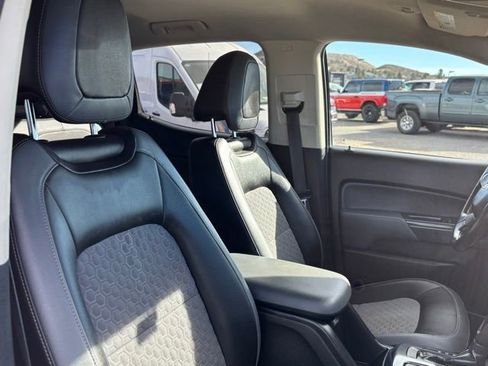 Used 2015 Chevrolet Colorado Z71 image 25