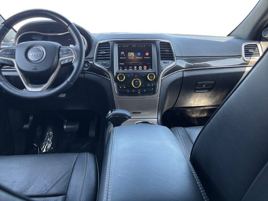 Used 2014 Jeep Grand Cherokee Overland w/ Advanced Technology Group RWD image 15