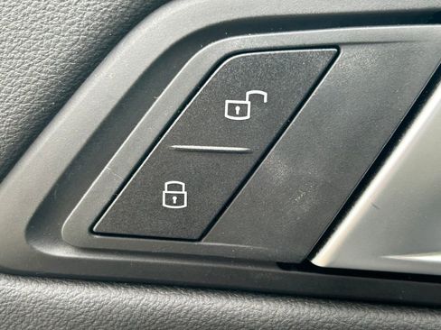 Used 2025 BMW 330i xDrive Sedan image 27