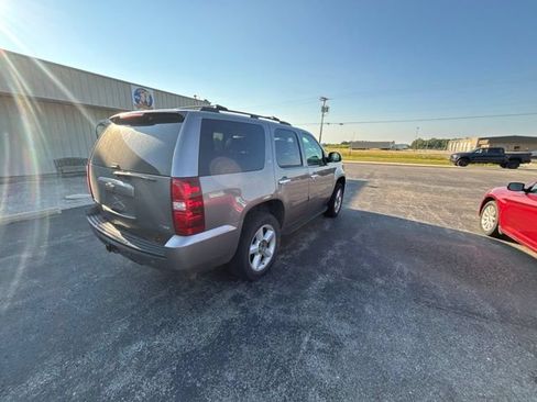 Used 2008 Chevrolet Tahoe LTZ w/ LTZ Preferred Equipment Group AWD/4WD image 2