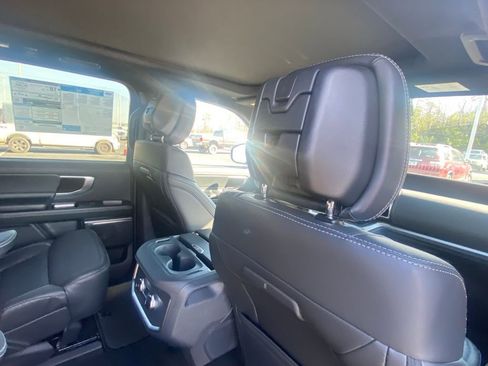 New 2026 Ford Expedition Platinum w/ Stealth Appearance Package image 37