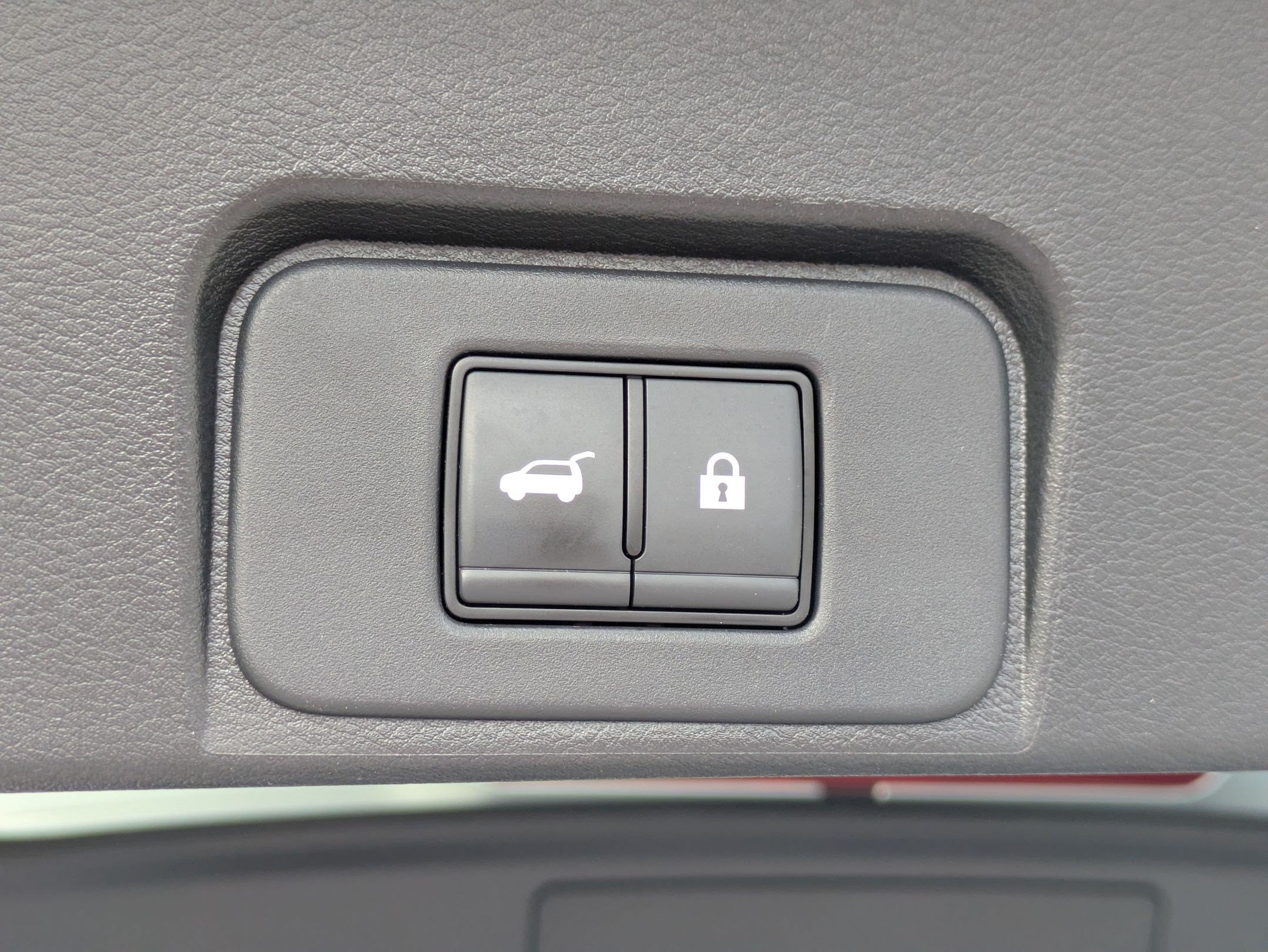 Certified 2024 Nissan Rogue SV AWD/4WD image 32