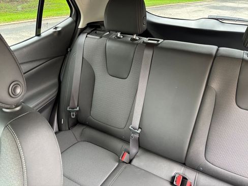 Used 2025 Buick Encore GX Preferred FWD image 34