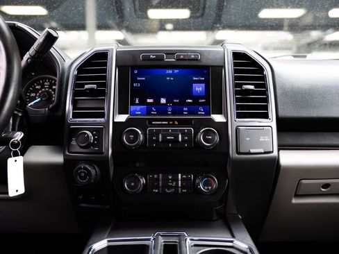 Used 2020 Ford F150 XLT w/ Equipment Group 302A Luxury AWD/4WD image 18