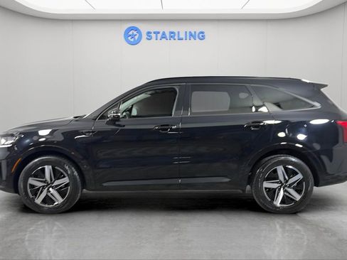 Used 2023 Kia Sorento S w/ Panoramic Sunroof Package FWD image 3