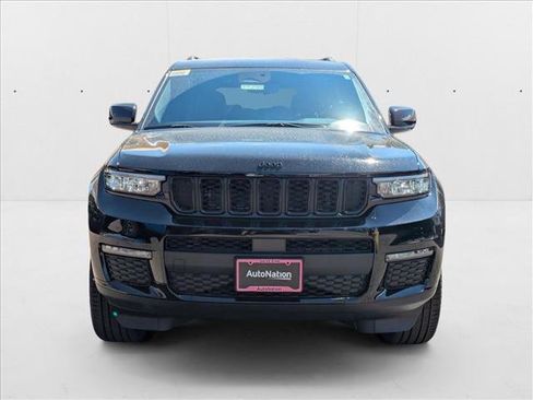 New 2025 Jeep Grand Cherokee L Limited w/ Black Appearance Package image 6