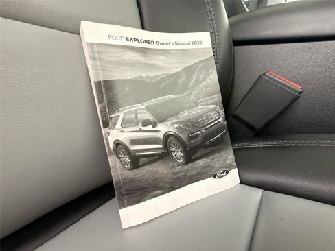 Used 2023 Ford Explorer XLT w/ Equipment Group 202A RWD image 28