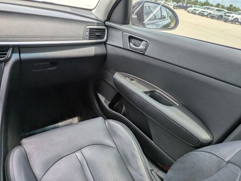 Used 2020 Kia Optima SE FWD image 18