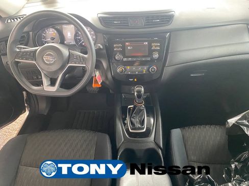 Used 2017 Nissan Rogue S w/ S Appearance Package FWD image 30