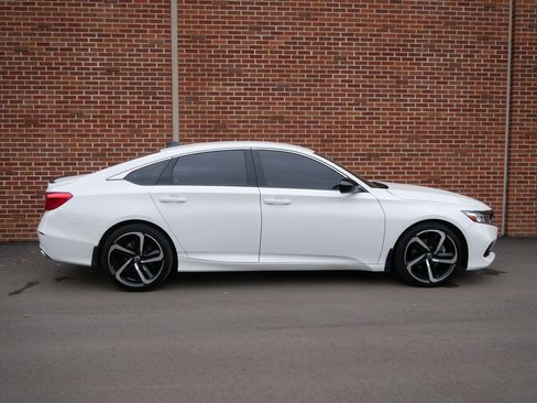 Used 2022 Honda Accord Sport image 26