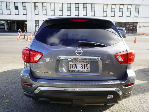 Used 2017 Nissan Pathfinder SL FWD image 23