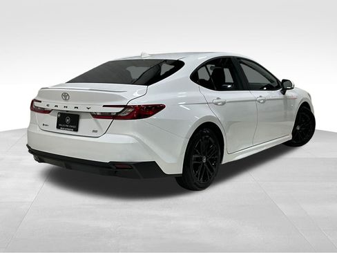Used 2026 Toyota Camry SE FWD image 5