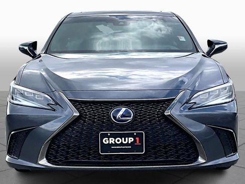 Used 2022 Lexus ES 300h F Sport image 3