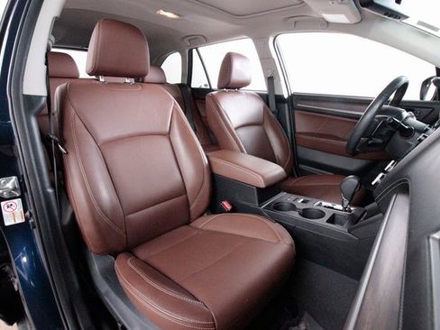 Used 2018 Subaru Outback 2.5i Touring image 21