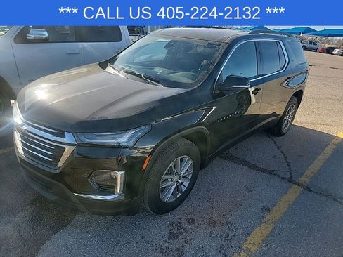 Used 2023 Chevrolet Traverse LT image 1