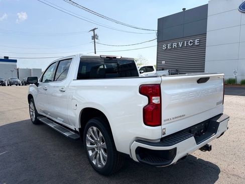 Used 2020 Chevrolet Silverado 1500 High Country w/ Technology Package AWD/4WD image 5