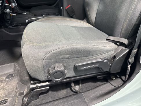 Used 2024 Jeep Wrangler Willys image 35