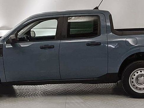 Certified 2022 Ford Maverick XL image 5