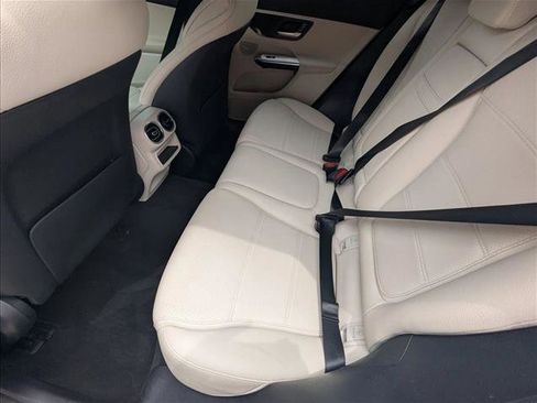 Used 2023 Mercedes-Benz GLC 300 image 17