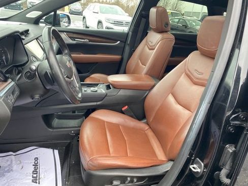 Used 2023 Cadillac XT5 Premium Luxury w/ LPO, Floor Liner Package image 15