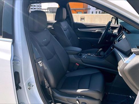 New 2026 Cadillac XT5 Luxury w/ LPO, Floor Liner Package FWD image 19