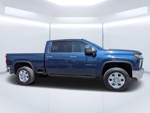 Used 2021 Chevrolet Silverado 2500 LTZ image 2