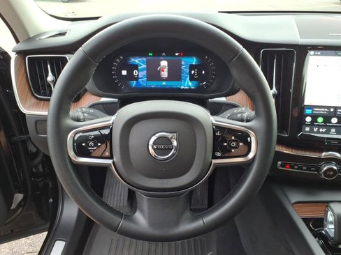 Used 2024 Volvo XC60 B5 Plus w/ Climate Package AWD/4WD image 27