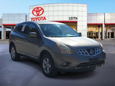 Used 2013 Nissan Rogue S w/ Special Edition Pkg image 3