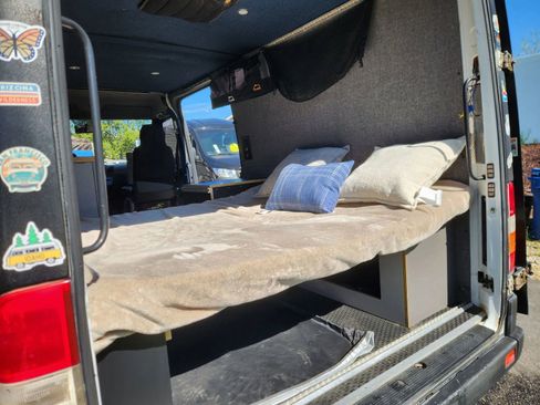 Used 2006 Dodge Sprinter 2500 w/ PWR Convenience Group RWD image 2