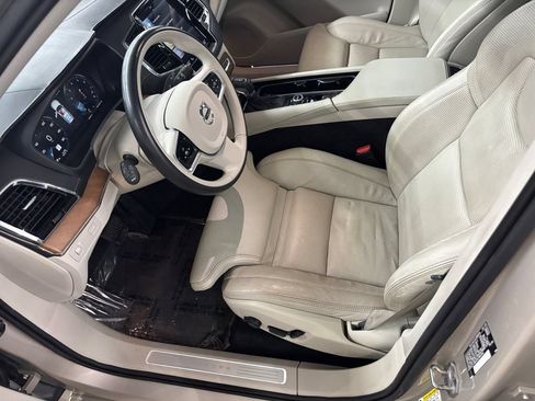 Used 2017 Volvo XC90 T6 Inscription w/ Vision Package AWD/4WD image 10