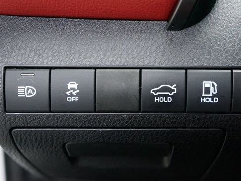 Used 2019 Toyota Camry XSE image 20