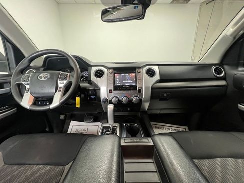 Used 2018 Toyota Tundra SR5 image 9