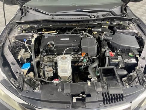 Used 2016 Honda Accord Sport image 29